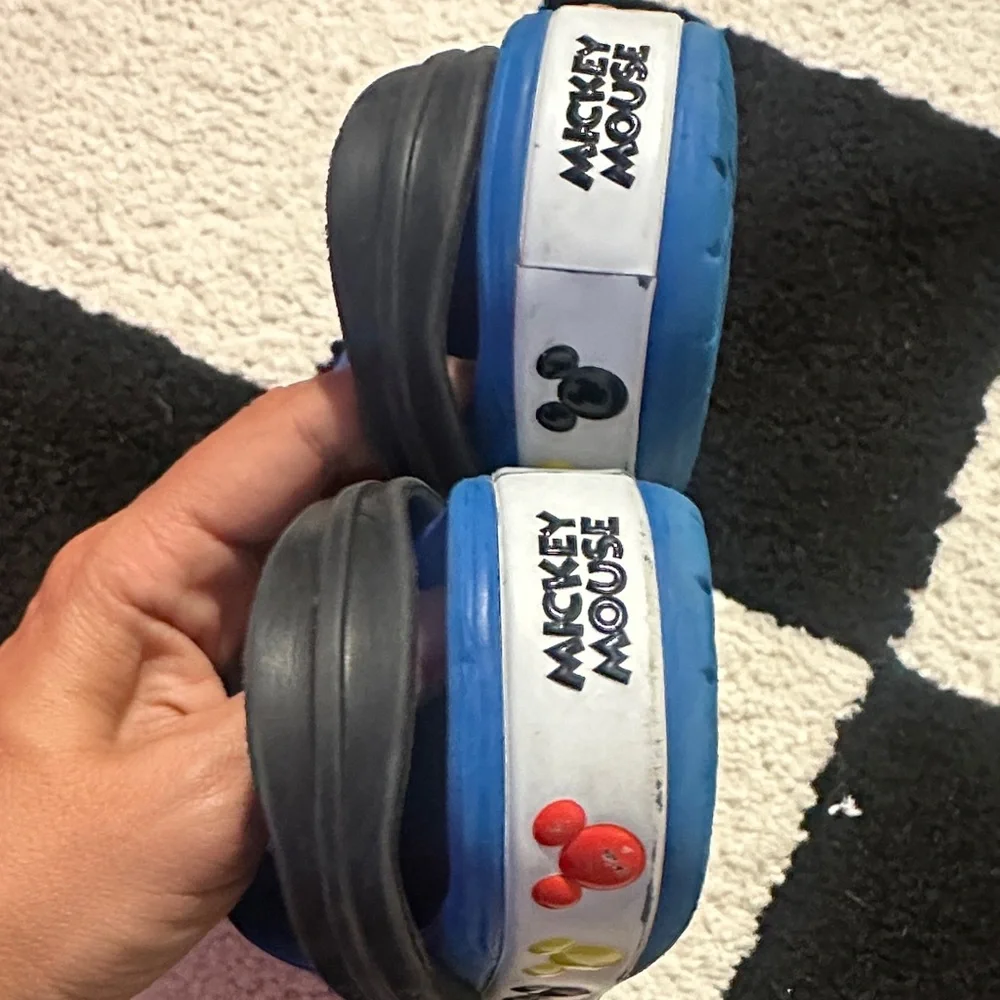 2 pack of crocs kids size 9 - Picture 4 of 10